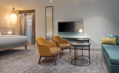 Staybridge Suites London Heathrow - Bath Road, an IHG Aparthotel
