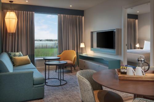 Staybridge Suites London Heathrow - Bath Road, an IHG Aparthotel