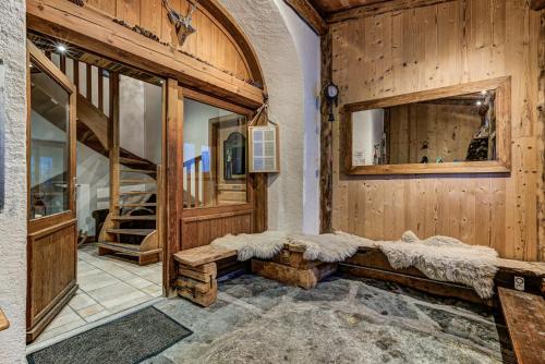 Entrance, Chalet Tissieres in Les Praz d'en Bas