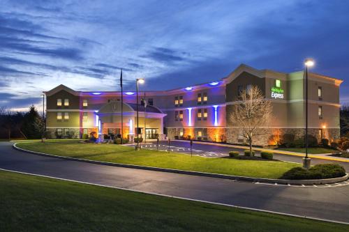 Holiday Inn Express Harrisburg NE, an IHG hotel - Hotel - Manadahill