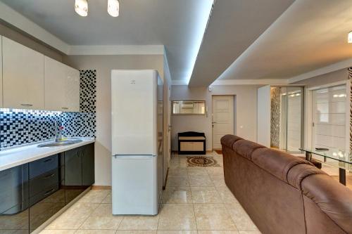 Excellent apartment Druzhby Narodov boulevard 3a. Lybedskaya metro station - image 6
