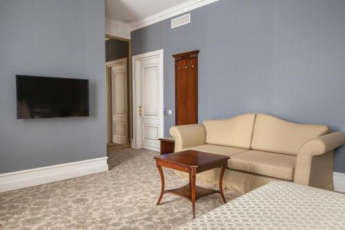 Business club hotel RAZUMOVSKY - image 8