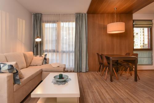 The Grunge Spot - Charming NEW 1-Bedroom by Flat Mаnager, София (фото 2)