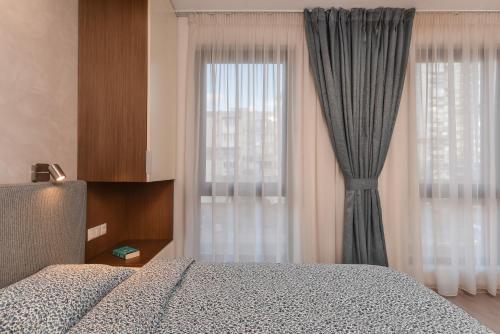 The Grunge Spot - Charming NEW 1-Bedroom by Flat Mаnager, София (фото 7)