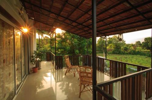 Anandvan Holiday Homes, Wai in Wai