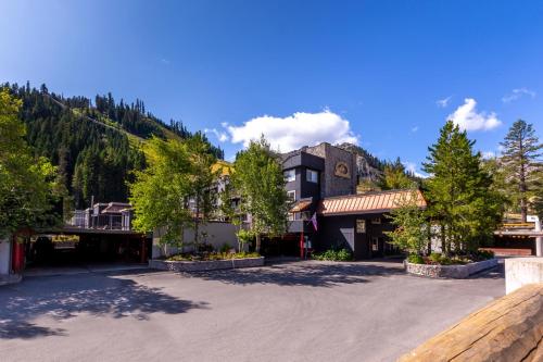 Photo - Red Wolf Lodge at Olympic Valley