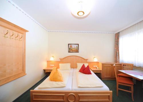 1 double bed, 1 sofa bed