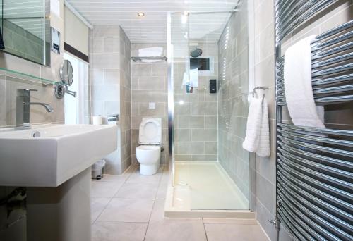 Acorn Hotel - image 4