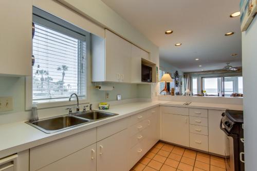 Beach Club 29 - image 8
