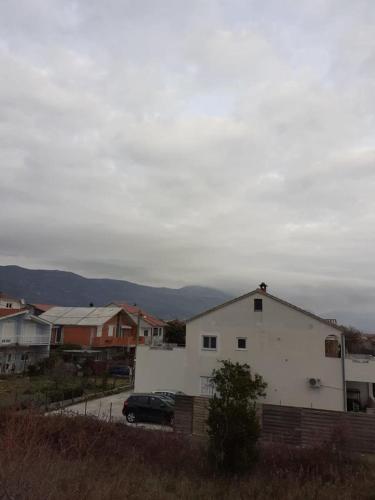 Family friendly apartments with a swimming pool Kastel Stafilic Kastela - 18062 - main image