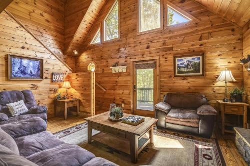 Mountain Serenity Cabin - image 4
