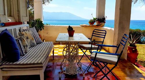 Loukoulos' maisonette 1