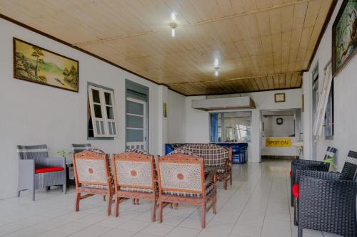 Facilities, OYO 2638 Hotel Raya in Sarangan