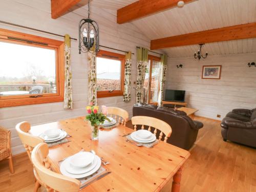 Barn Owl Lodge - image 2