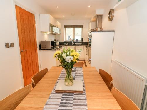 15 Tannery Lane - image 10