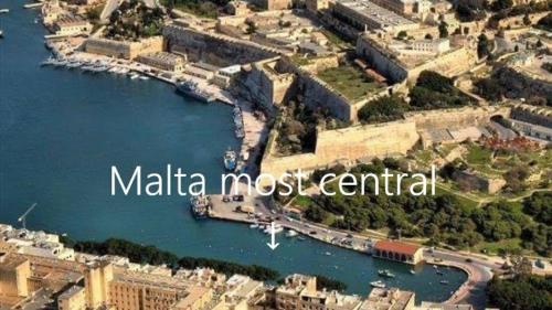 A Promise, the Islands most central accommodation
