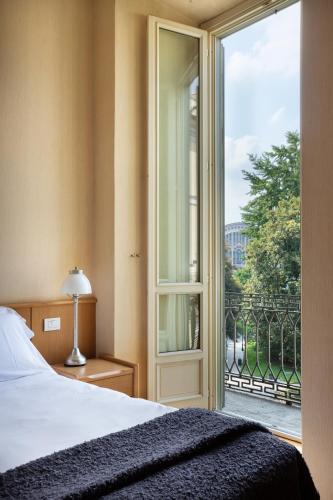 Dynasty Suites Downtown Apartments, Turin (photo 10)