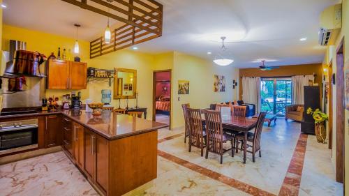 Paseo del Sol Coral B 107 condo