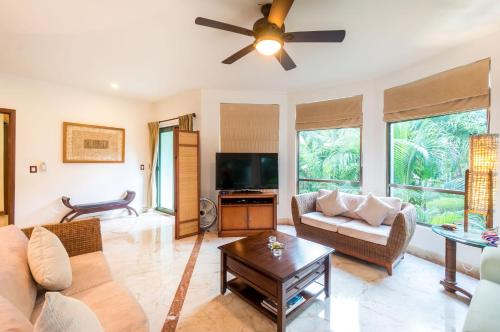 Paseo del Sol Coral B 204 condo