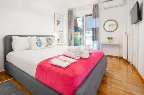 Unique apartment in Glyfada center, Atény
