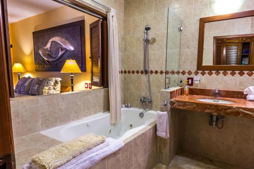 Paseo del Sol Coral A 105 condo