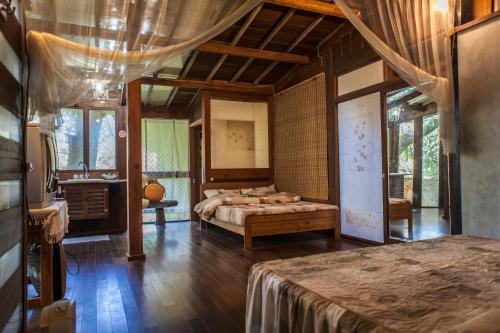 Quadruple Room with Mountain View image 4
