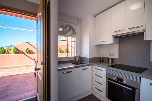 First line beach Penthouse with sea views, Costabella, Marbella
