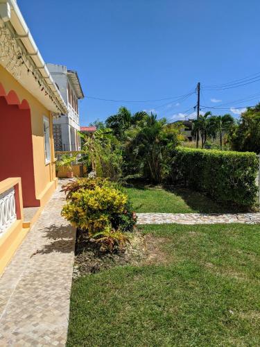 Utvendig, Anne's Villa in Oistins