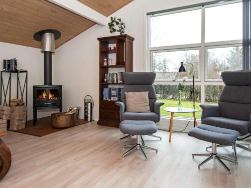  Four-Bedroom Holiday home in Oksbøl 18 in Oksbøl
