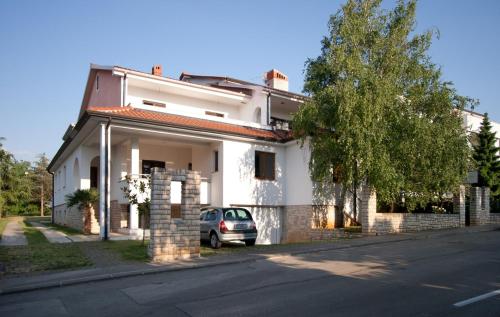 Apartment Jelka - image 2