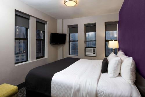 La Quinta Inn & Suites by Wyndham New York City Central Park