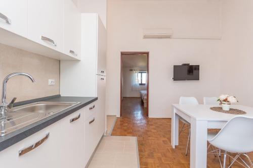 Apartment Quartz - image 4