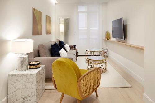 Three-Bedroom Apartment image 9