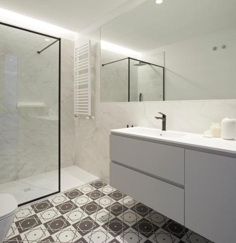 Three-Bedroom Apartment image 3