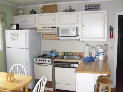 Sugar Ski & Country Club Unit 115 - image 4