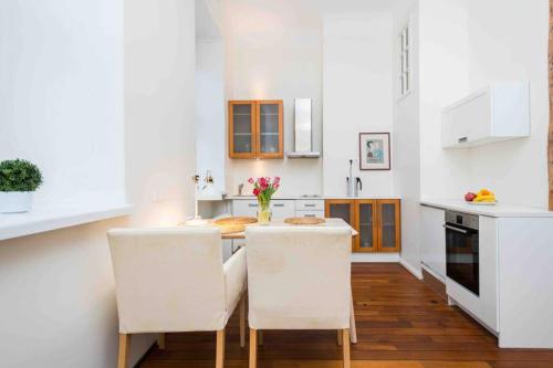 Best location, beautiful and quiet Old Town apt., Tallinn (photo 7)