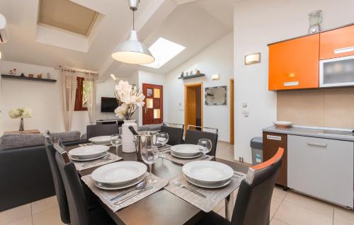 House Gaia - image 6