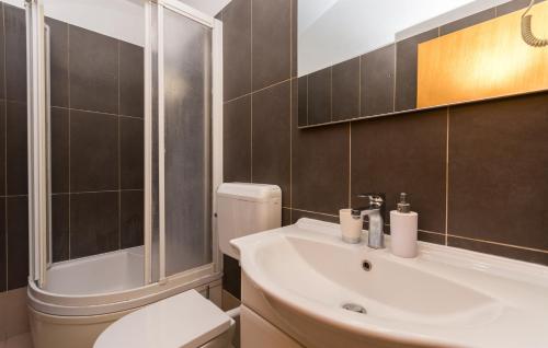 House Gaia - image 7