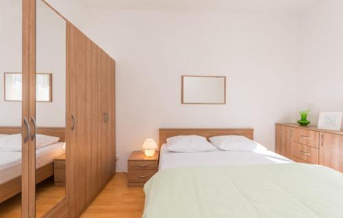Apartments Mactra - image 5