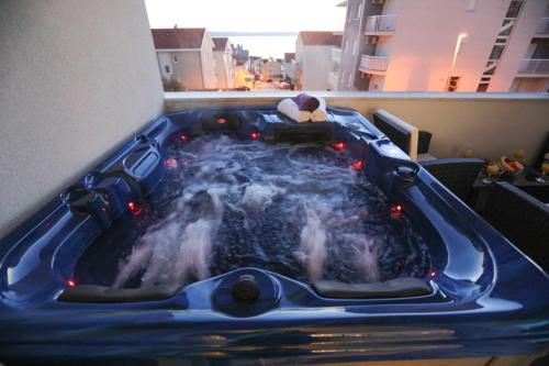 Luxury apartman SKY with sea view and whirlpool