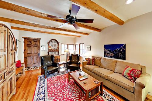 211 Beimer St Home Taos