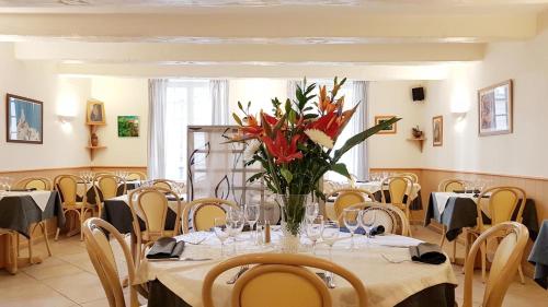 مطعم, Hotel Restaurant le Provence in Brignoles