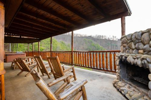 Exterior view, Treetop Oasis #56 in Pigeon Forge Suburbs