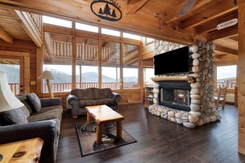 Exterior view, Treetop Oasis #56 in Pigeon Forge Suburbs