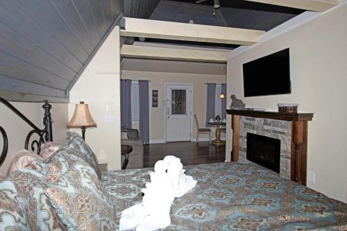 Snuggle Inn - image 8