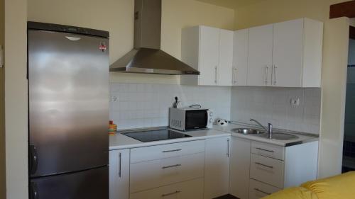 One-Bedroom Apartment image 10