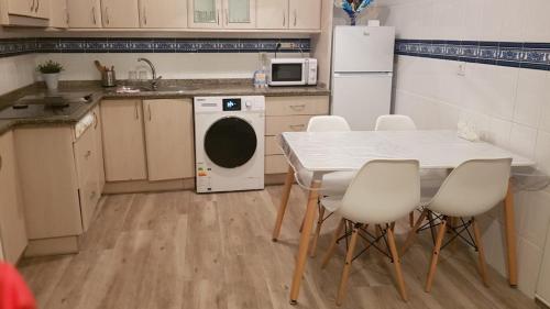 Ideal Apartamento Tipo Loft en Triana Sevilla Wifi, Sevilla (Foto 9)