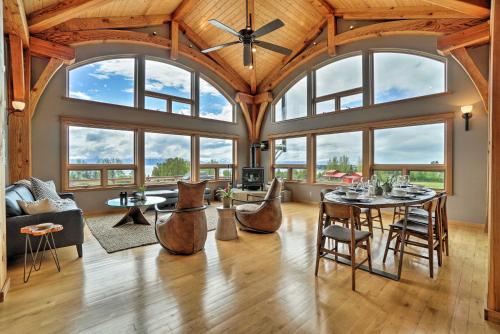 Home with Kachemak Bay View - 5 Miles to Downtown!, Homer (zdjęcie 3)