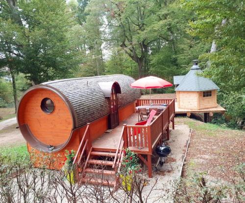 LES GITES DU PARC MANTOCHE LE TONNEAU - Mantoche