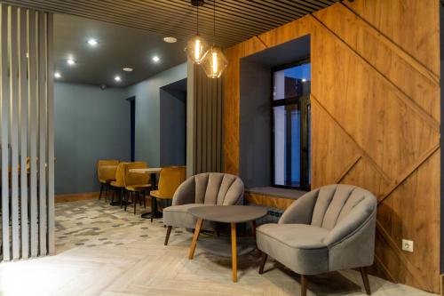 Gesten Hotel - image 7